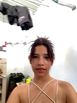 FerneyManti online show from September 23, 2025, 9:44 pm