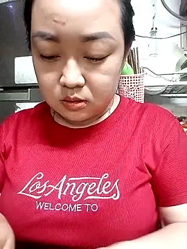 Snapshot of VyOanh2K chatting on October 11, 2025, 8:37 am VyOanh2K online show from October 11, 2025, 8:37 am