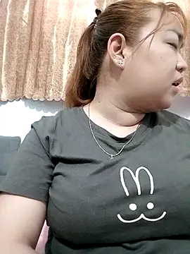 Snapshot of VyOanh2K chatting on October 29, 2025, 7:51 am VyOanh2K online show from October 29, 2025, 7:51 am