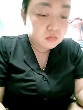 Snapshot of VyOanh2K chatting on October 12, 2025, 8:59 am VyOanh2K online show from October 12, 2025, 8:59 am