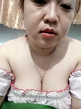 Snapshot of VyOanh2K chatting on November 9, 2025, 5:06 pm VyOanh2K online show from November 9, 2025, 5:06 pm