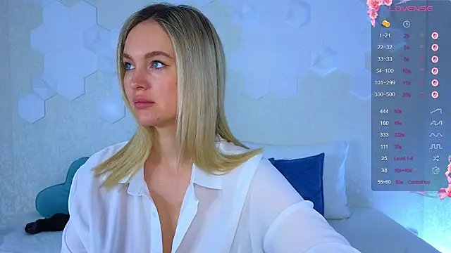 Lynna Sparks online show from October 18, 2025, 2:24 am