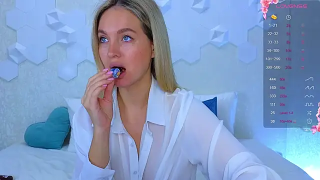 Lynna Sparks online show from October 2, 2025, 2:15 am