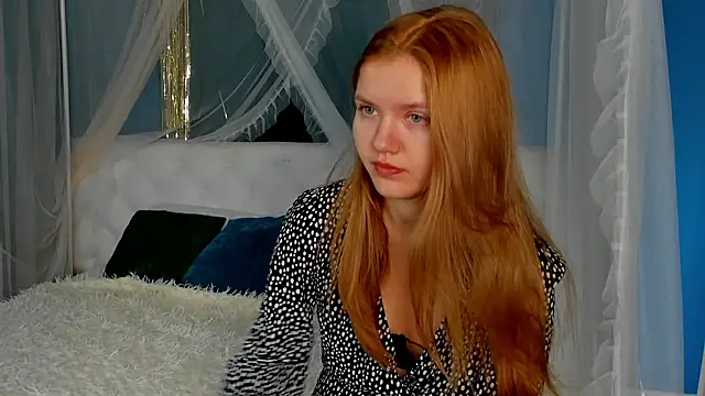 Eva  Lewis online show from February 3, 2026, 1:16 am