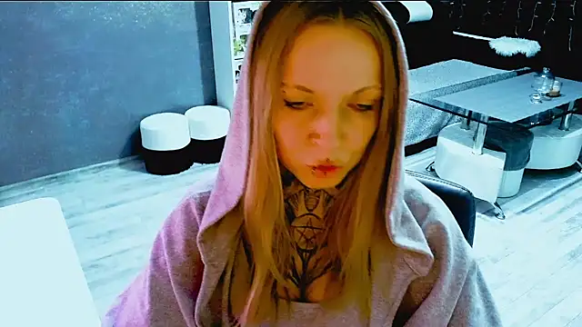 Snapshot of InesGold chatting on October 17, 2025, 8:21 pm InesGold online show from October 17, 2025, 8:21 pm