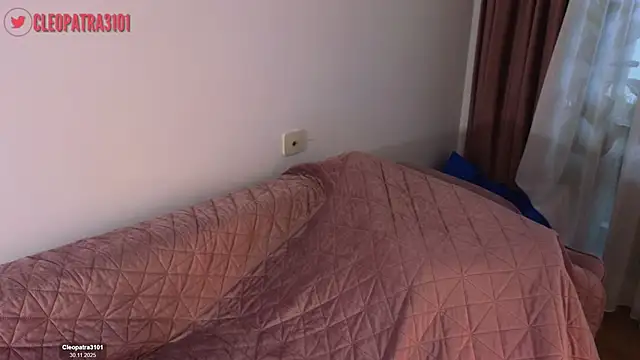 Cleopatra3101 online show from November 30, 2025, 12:17 pm