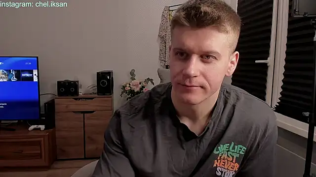 Snapshot of Bruno_Banani chatting on February 10, 2025, 6:35 pm Bruno Banani online show from February 10, 2025, 6:35 pm