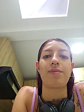 Abbyjonhson   online show from October 27, 2025, 7:04 pm