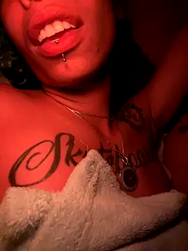 Snapshot of sammoura01 chatting on September 11, 2025, 2:44 am sammoura01 online show from September 11, 2025, 2:44 am