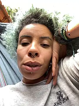 Snapshot of sammoura01 chatting on September 26, 2025, 3:30 pm sammoura01 online show from September 26, 2025, 3:30 pm