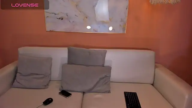 Snapshot of HannahJamesX chatting on March 18, 2025, 6:39 pm HannahJamesX online show from March 18, 2025, 6:39 pm