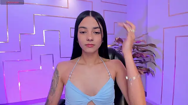 Snapshot of HannahJamesX chatting on September 9, 2025, 5:44 pm HannahJamesX online show from September 9, 2025, 5:44 pm