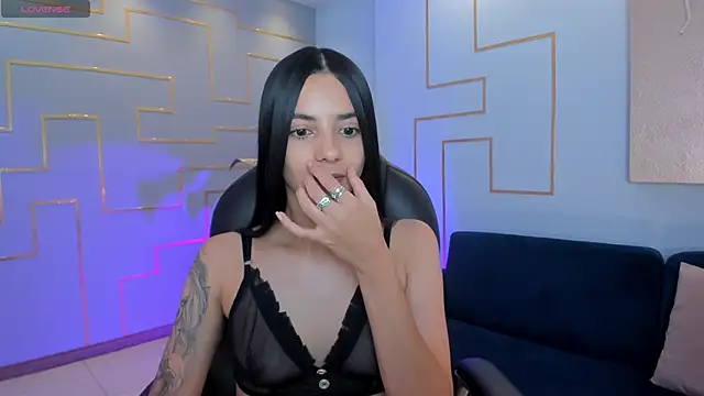 Snapshot of HannahJamesX chatting on February 8, 2025, 12:49 am HannahJamesX online show from February 8, 2025, 12:49 am