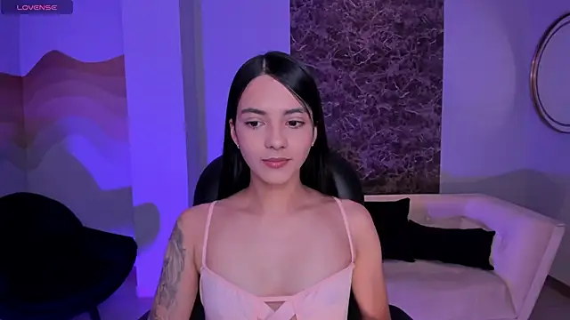 Snapshot of HannahJamesX chatting on February 26, 2025, 6:48 pm HannahJamesX online show from February 26, 2025, 6:48 pm