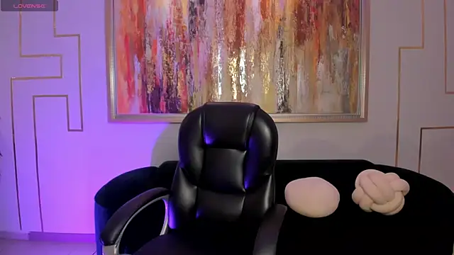 Snapshot of HannahJamesX chatting on September 10, 2025, 5:34 pm HannahJamesX online show from September 10, 2025, 5:34 pm