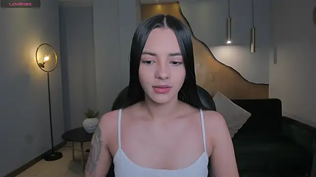 Snapshot of HannahJamesX chatting on February 23, 2025, 4:46 pm HannahJamesX online show from February 23, 2025, 4:46 pm