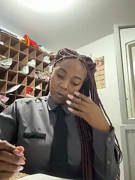 Snapshot of CiaraEbony chatting on June 2, 2026, 1:05 am CiaraEbony online show from June 2, 2026, 1:05 am