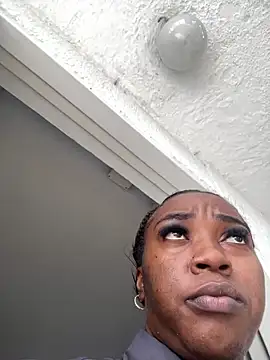 Snapshot of CiaraEbony chatting on May 18, 2026, 8:02 pm CiaraEbony online show from May 18, 2026, 8:02 pm