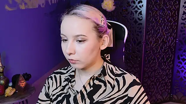 JasmineMilko online show from March 16, 2025, 5:03 am