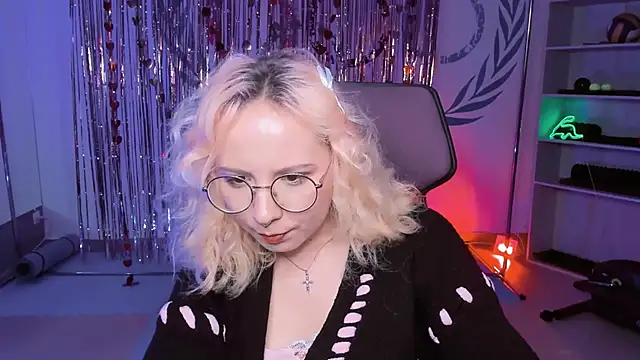 JasmineMilko online show from March 12, 2025, 12:36 pm