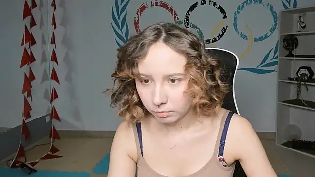 JasmineMilko online show from December 15, 2025, 5:02 am