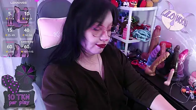 Snapshot of LiloMoon69 chatting on February 18, 2026, 1:18 pm LiloMoon69 online show from February 18, 2026, 1:18 pm