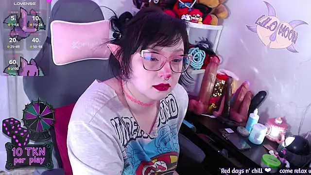 LiloMoon69 online show from December 1, 2025, 12:39 pm