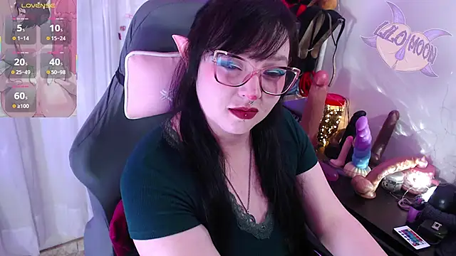 LiloMoon69 online show from October 19, 2025, 5:48 pm