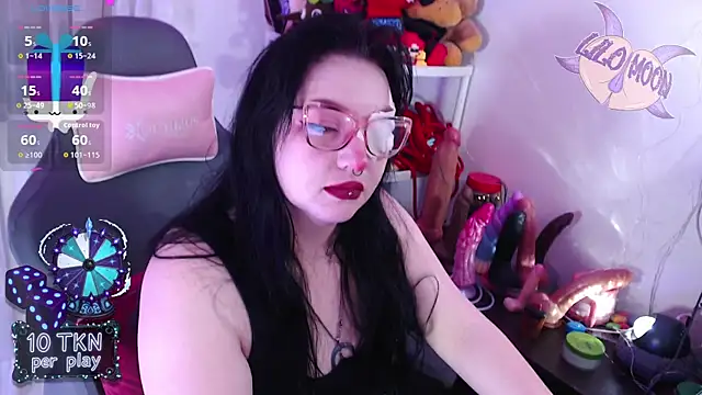 Snapshot of LiloMoon69 chatting on January 13, 2026, 1:15 pm LiloMoon69 online show from January 13, 2026, 1:15 pm