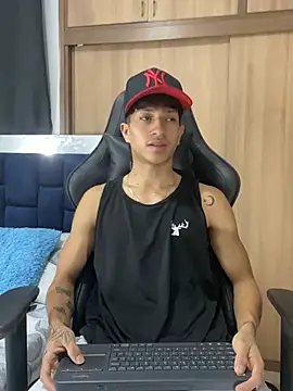 Snapshot of _CamiloBass chatting on March 3, 2026, 12:50 am CamiloBass online show from March 3, 2026, 12:50 am