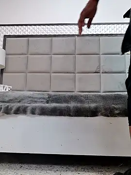 OliviaBurning online show from November 6, 2025, 7:40 pm