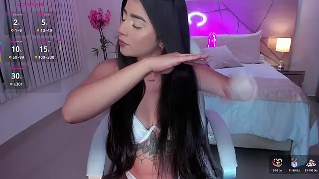amelie jhons online show from May 3, 2026, 3:33 am
