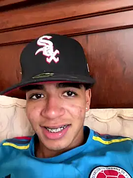 JoanG10 online show from October 7, 2025, 9:27 pm