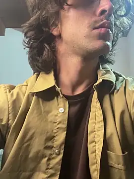 Snapshot of Valentino_Xander chatting on April 7, 2026, 2:24 am Valentino Xander online show from April 7, 2026, 2:24 am