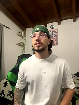 Valentino Xander online show from October 13, 2025, 1:07 am