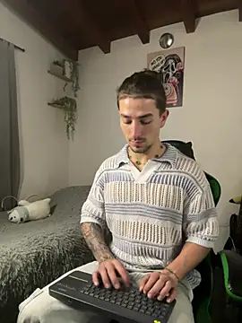 Valentino Xander online show from February 2, 2026, 3:27 am