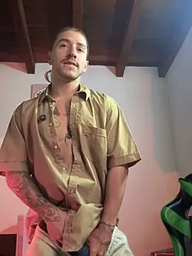 Snapshot of Valentino_Xander chatting on March 28, 2026, 3:07 am Valentino Xander online show from March 28, 2026, 3:07 am