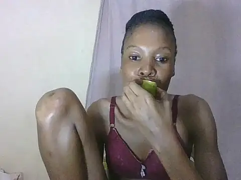 Sweetpetite254 online show from May 24, 2026, 6:52 pm