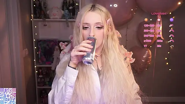 Snapshot of hikmurr chatting on April 11, 2026, 10:24 pm hikmurr online show from April 11, 2026, 10:24 pm