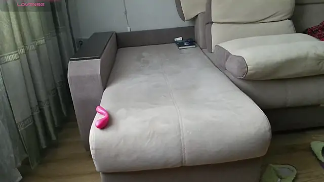 MilaaMilaa online show from December 18, 2025, 4:06 am