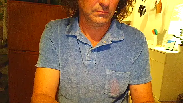 costanza7070 online show from February 15, 2026, 2:12 am