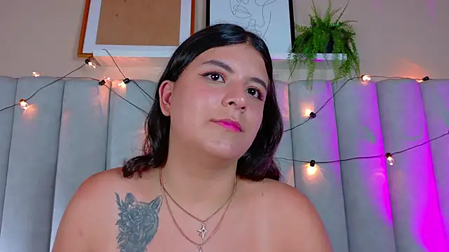 Snapshot of EngelStone chatting on November 8, 2025, 7:39 pm EngelStone online show from November 8, 2025, 7:39 pm