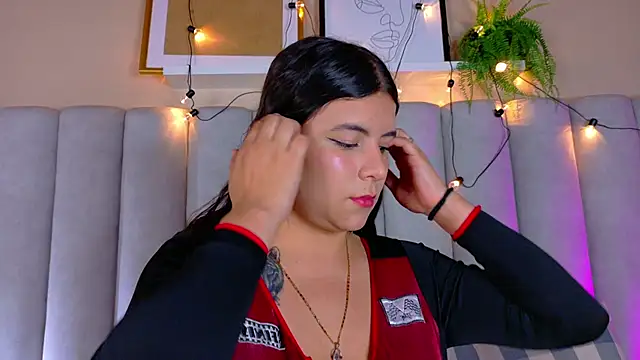 Snapshot of EngelStone chatting on October 10, 2025, 7:25 pm EngelStone online show from October 10, 2025, 7:25 pm