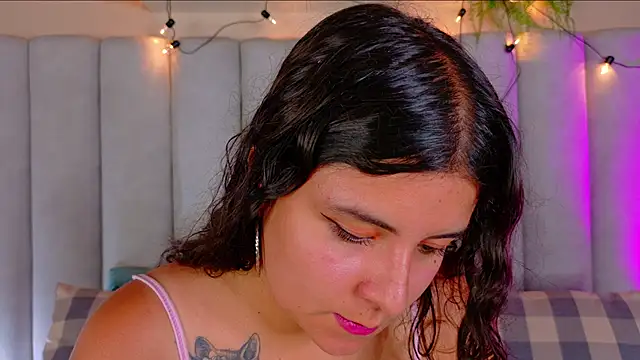 Snapshot of EngelStone chatting on October 20, 2025, 7:47 pm EngelStone online show from October 20, 2025, 7:47 pm