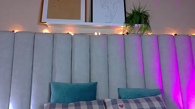 Snapshot of EngelStone chatting on November 5, 2025, 12:03 am EngelStone online show from November 5, 2025, 12:03 am