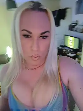 Connie Pepper online show from May 18, 2026, 11:42 pm