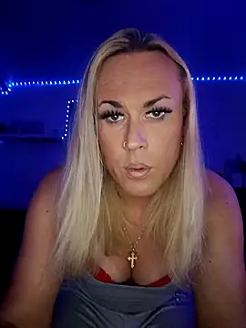 Snapshot of Connie_Pepper chatting on February 24, 2025, 1:02 am Connie Pepper online show from February 24, 2025, 1:02 am