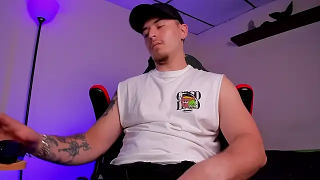 james connor2 online show from November 5, 2025, 7:17 pm