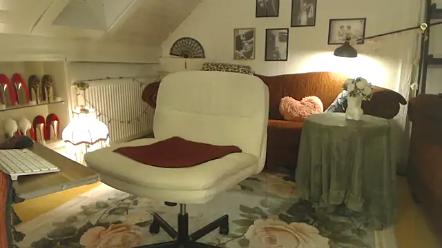 GinaBlonde online show from March 12, 2026, 9:41 pm