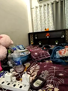 sexy-mohini online show from May 6, 2026, 4:27 am